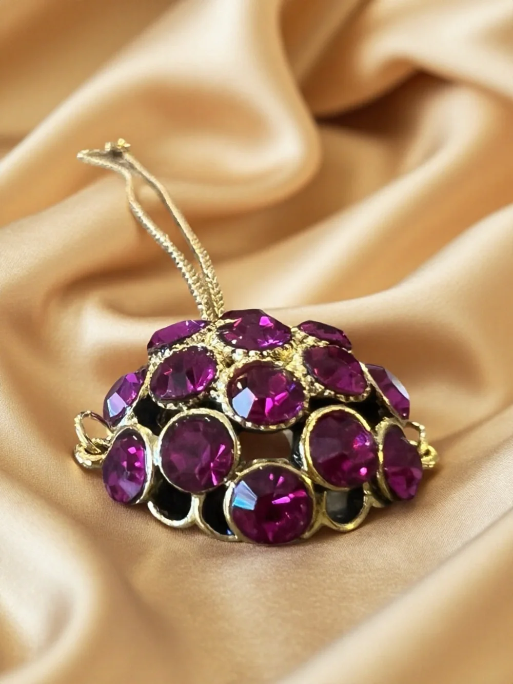 Vintage Victorian inspired Gold-Tone Necklace w/ Vibrant Fuchsia Crystal Pendant